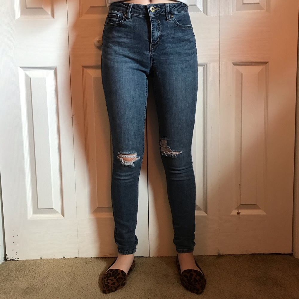 ripped skinny jeans